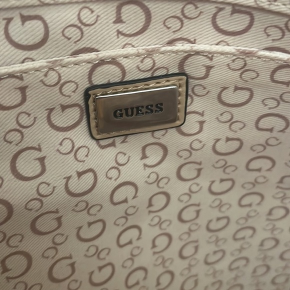 Brand New Guess Mandrake Travel Bag Large Zippered Shoulder Tote Purse in Mocha - Picture 12 of 14